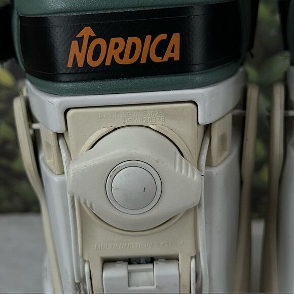 {Nordica} RARE Syntech F8 Ski Boots, Micro-Flex Buckles & Pure Wool-Lined main image 11